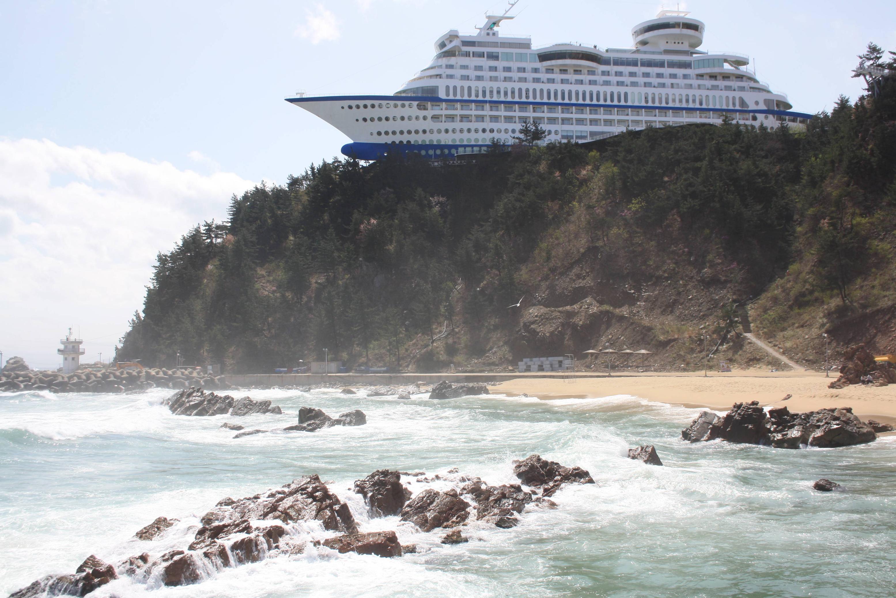 korean cruise ship hotel
