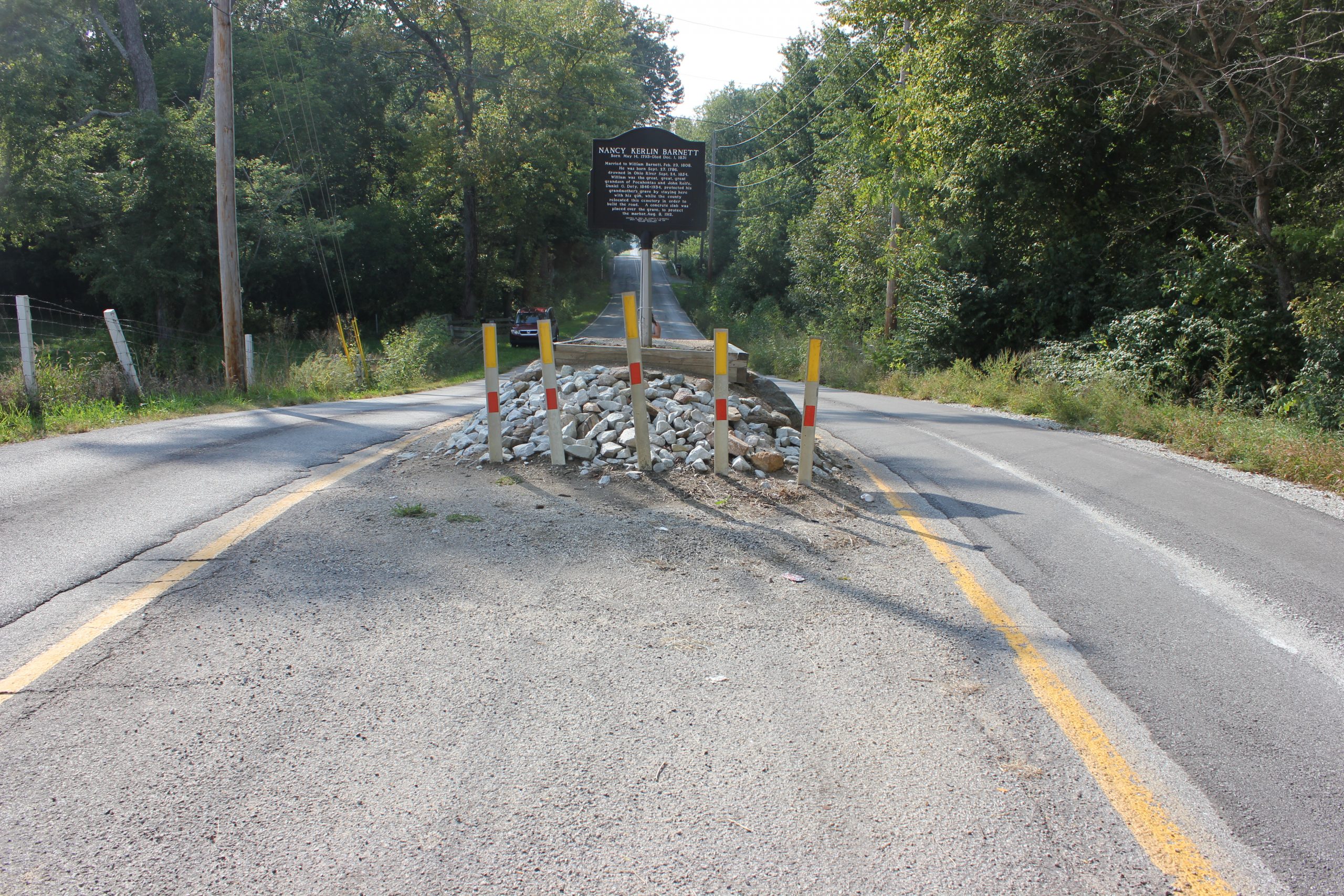 Indiana’s grave in the middle of the road