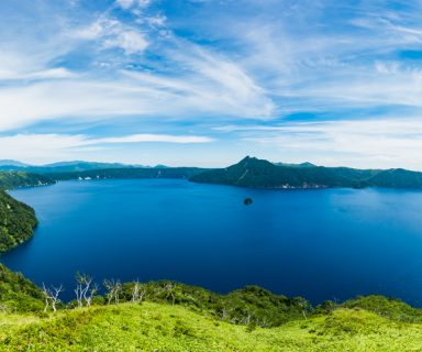Panoramic view of Lake Mashu,Akan National Park,Mashu-ko, Hokkaido, Japan — Stock Photo, Image Panoramic view of Lake Mashu