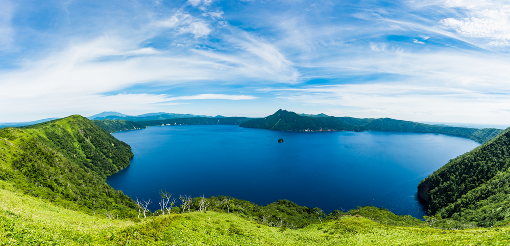 Panoramic view of Lake Mashu,Akan National Park,Mashu-ko, Hokkaido, Japan — Stock Photo, Image Panoramic view of Lake Mashu